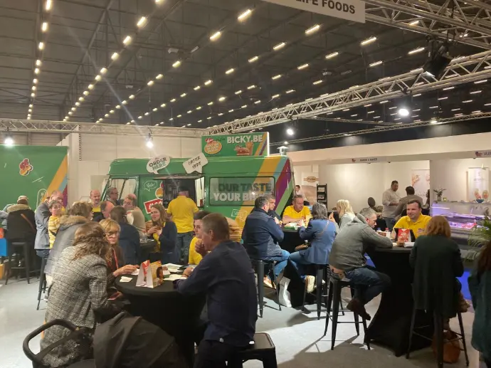 beursstand met foodtruck